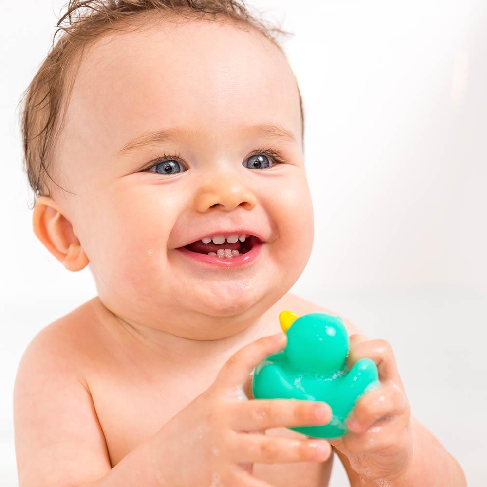 Infantino Bath Duck N Familyâ„¢ 6M+