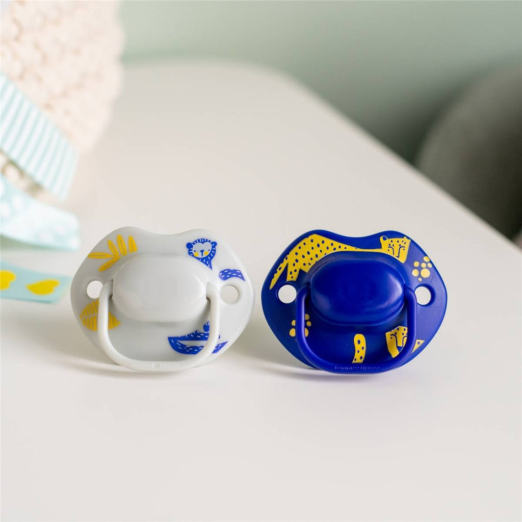 Tommee Tippee Moda Soother for Boys, Pack Of 2 Multicolour Age- 6 Months to 18 Months