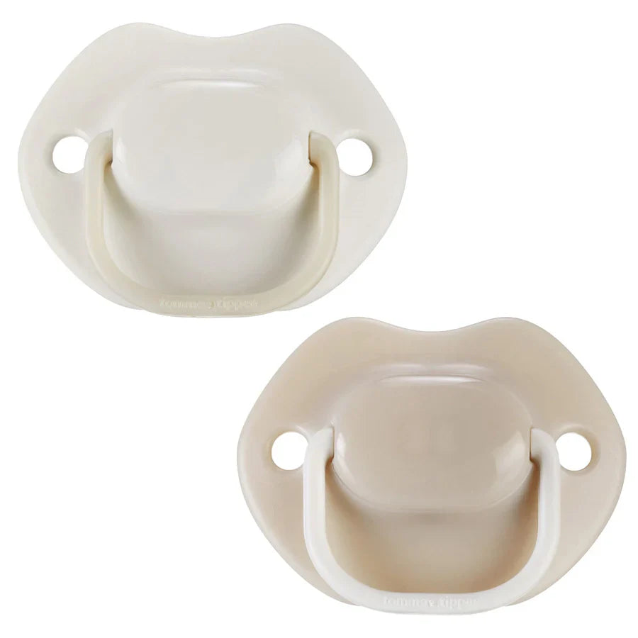 Tommee Tippee  Moda Soothers  Assorted Pack of 2 Age- Newborn to 6 Months