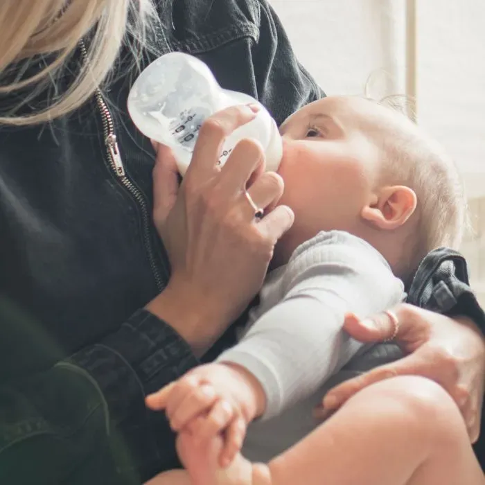 Tommee Tippee  Natural Starter Breast-Like Teat Anti-Colic  Baby  Feeding Bottle 260Ml   Age- Newborn & Above